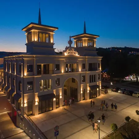 Primorski セインツ・コンスタンティン＆ヘレナ