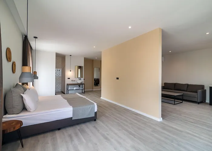 Отель Primorski