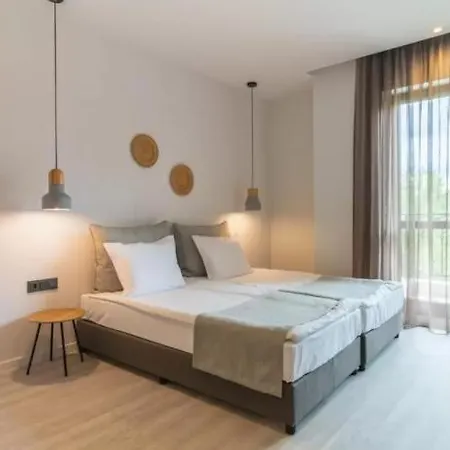 Primorski Hotel Saints Constantine and Helena