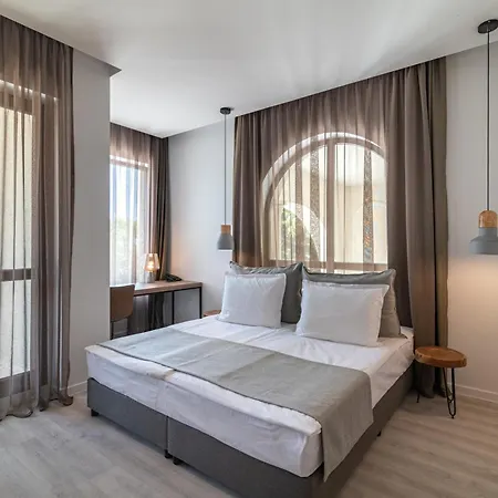 Primorski Hotel Saints Constantine and Helena