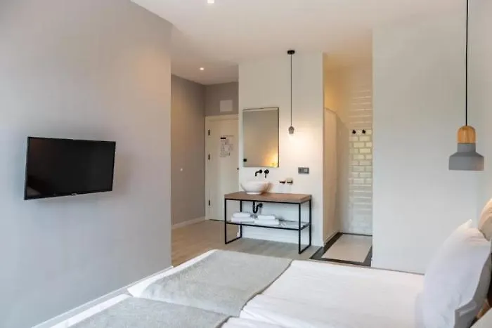 Primorski סנט קונסטנטין והלנה