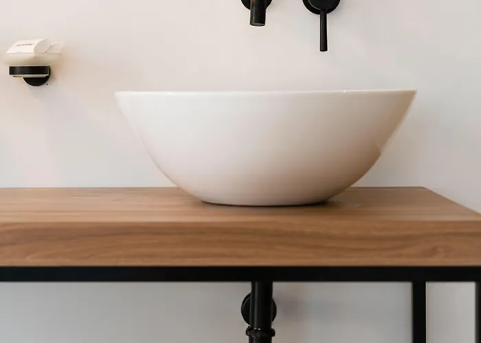 Primorski סנט קונסטנטין והלנה