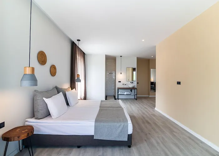 Primorski סנט קונסטנטין והלנה